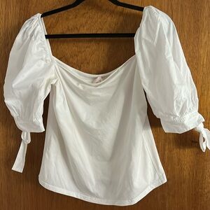5 a’ 7 cinq a’ sept white top with blousy sleeves